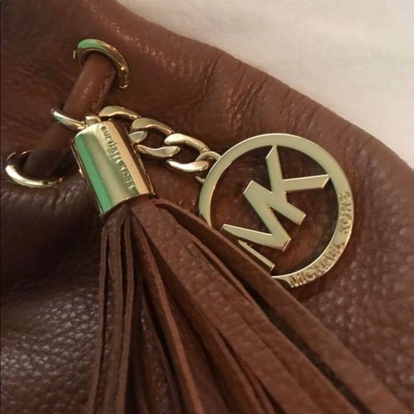 Michael Kors cross body purse! - Picture 2 of 4